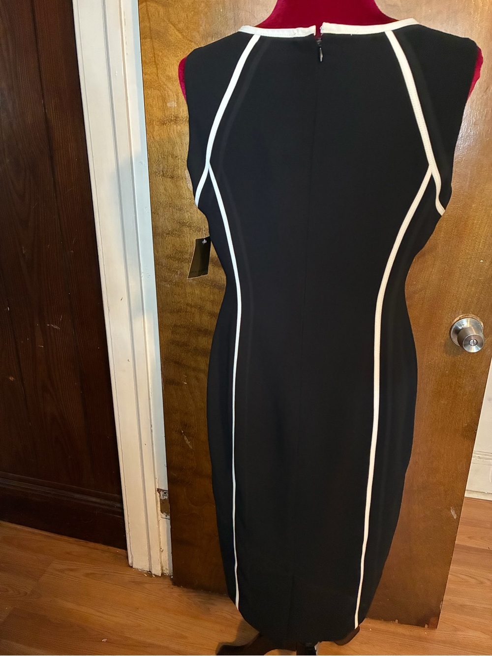 Nipon Boutique Size 8 Black White Piping Sheath Dress Fully Lined Career Cocktai - Picture 3 of 12